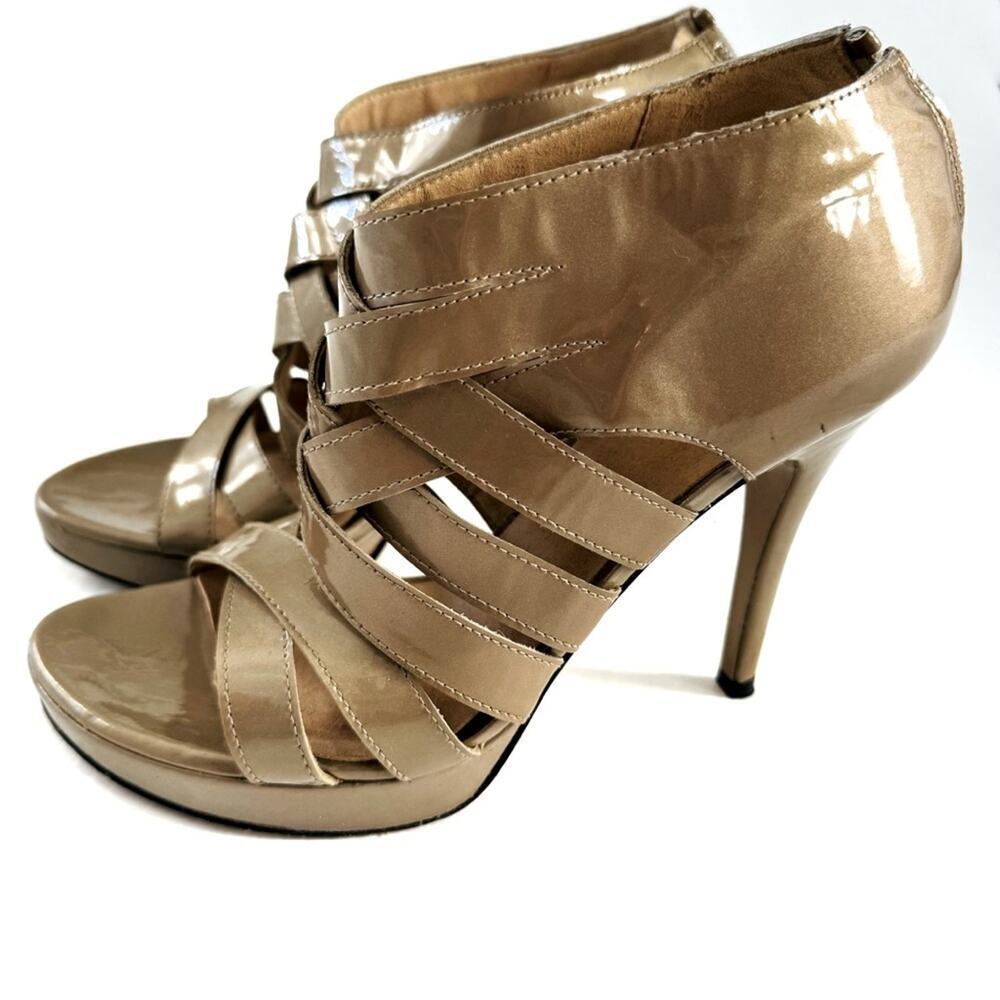 Stuart Weitzman patent leather tan cross cross strappy high heels size 7.5